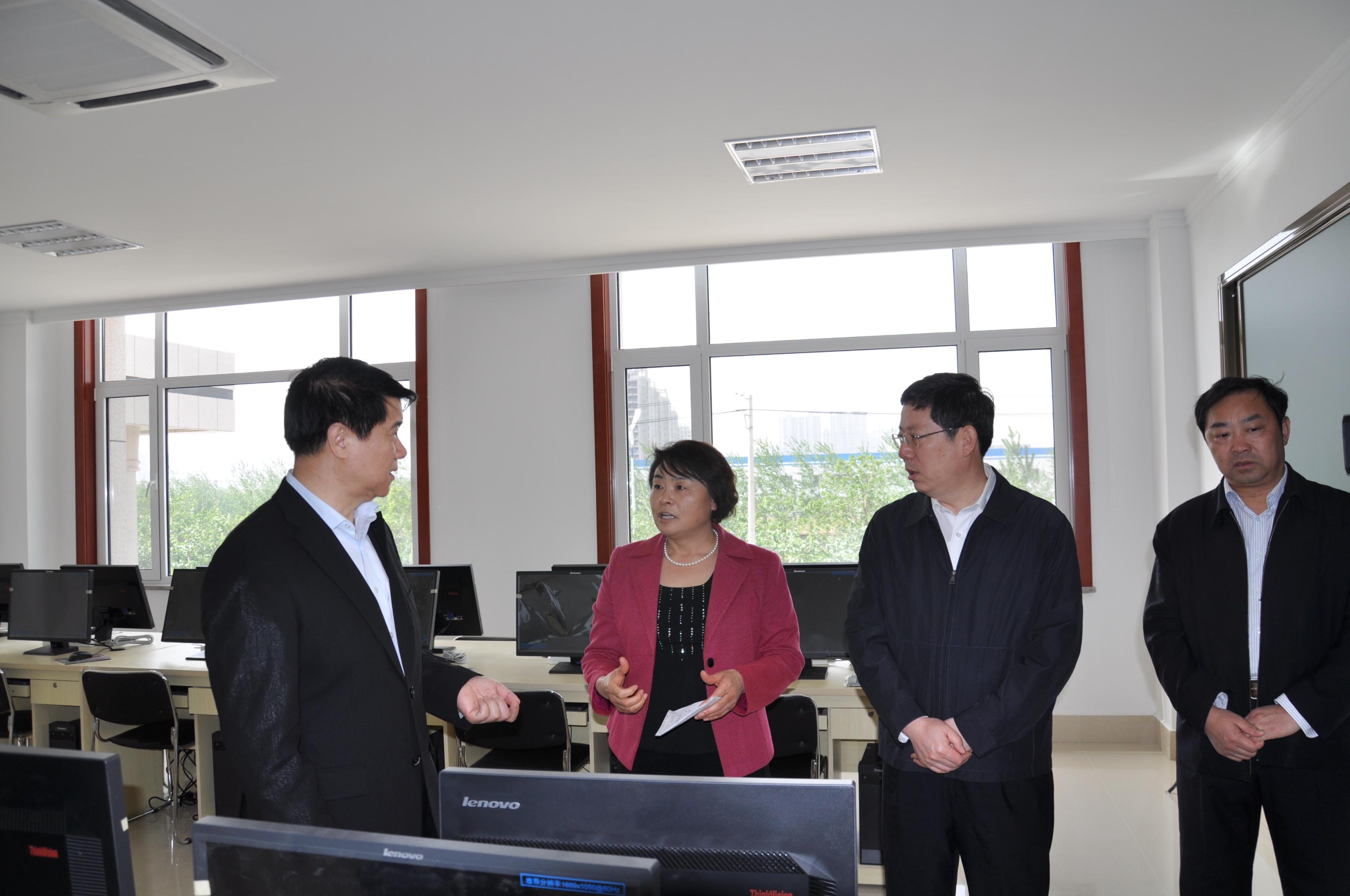 ��ί����ǡ��г��޺���ڵ�24��ȫ������������֮�ʵ��вм���ְҵ������ѵ�����Ӳ�