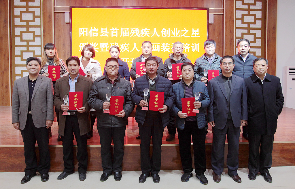 �����ز����������زм����Ͷ���ҵ�����������ź�ī�Ļ����ⷢչ���޹�˾������֯�ٰ�ȫ�زм����黭װ����ѵ��