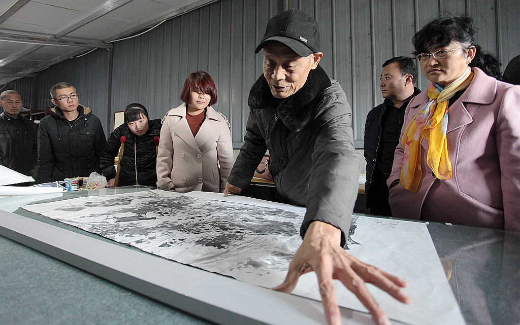 ��������ʦΪ�м���ѧԱ�Ͽβ�����װ�Ѽ���